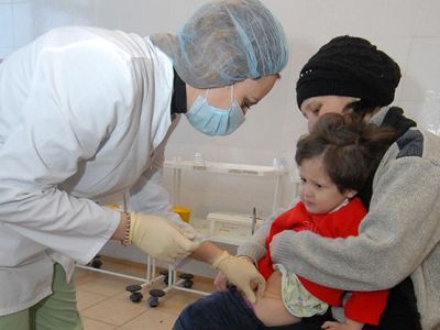 На приема в детской поликлинике. Фото с сайта smartnews.ru