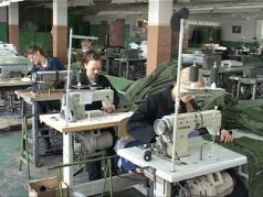 Конвейер по производству одежды в колонии. Фото: perm.bezformata.ru
