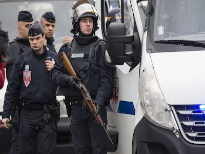 Французская полиция. Фото: novostimira.net
