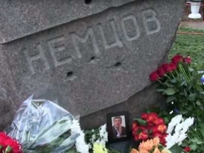 Могила Бориса Немцова