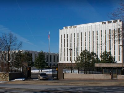 Посольство РФ в Вашингтоне (по первоначальному варианту - на Boris Nemt­sov Plaza). Источник - sansapriori.net