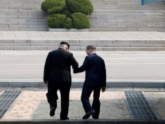 Лидер Северной Кореи Ким Чен Ын и президент Южной Кореи Мун Чжэ Ин. Фото: Reuters