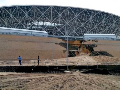 "Поплывший" стадион "Волгоград-Арена". Фото: instagram.com/svetlanasams/