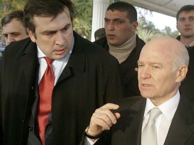 Михаил Саакашвили и Аслан Абашидзе, лидер Аджарии до 2004 г. Фото: www.ekhokavkaza.com