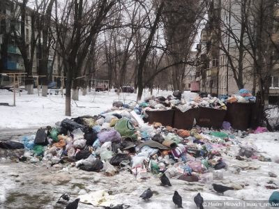 Помойка в Луганске. Фото: maxim-nm.livejournal.com