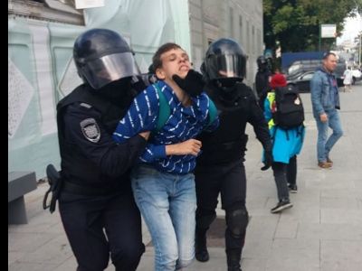Задержания на акции "Вернем себе право на выборы". Фото: Каспаров.Ru
