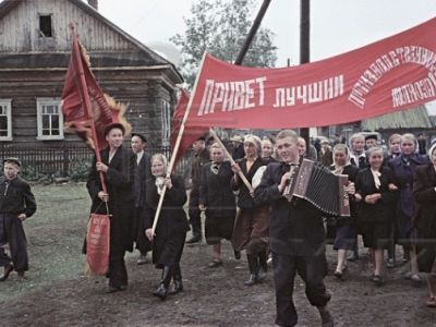 Сельская демонстрация в СССР. Фото публикуется: maxim-nm.livejournal.com