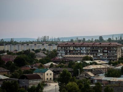 Вид на город Цхинвал. Фото: Сергей Бобылев / ТАСС