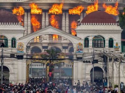 Поджог дворца в Катманду. Фото: aljazeera.com